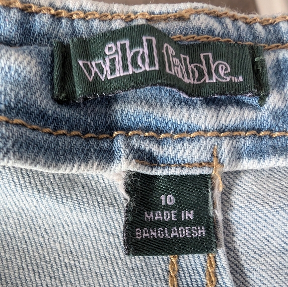 NWT Wild Fable Low Rise Cargo Denim Shorts, Size 10 - Picture 5 of 6